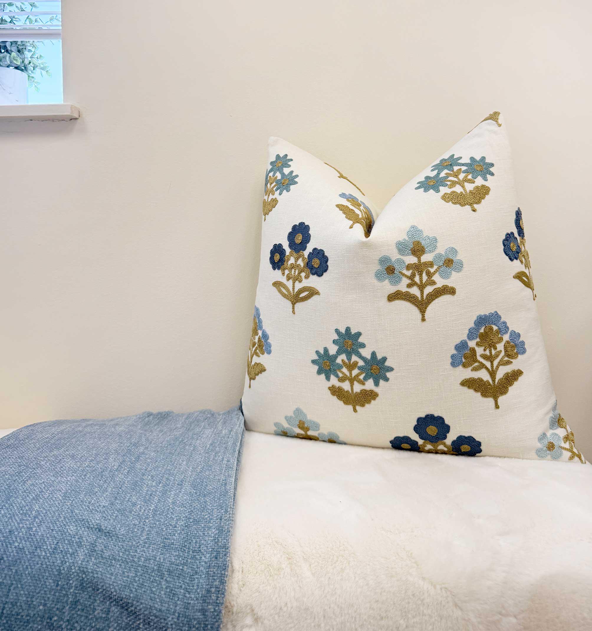 Blue Floral Sprig Velvet Pillow Cover - Image 5