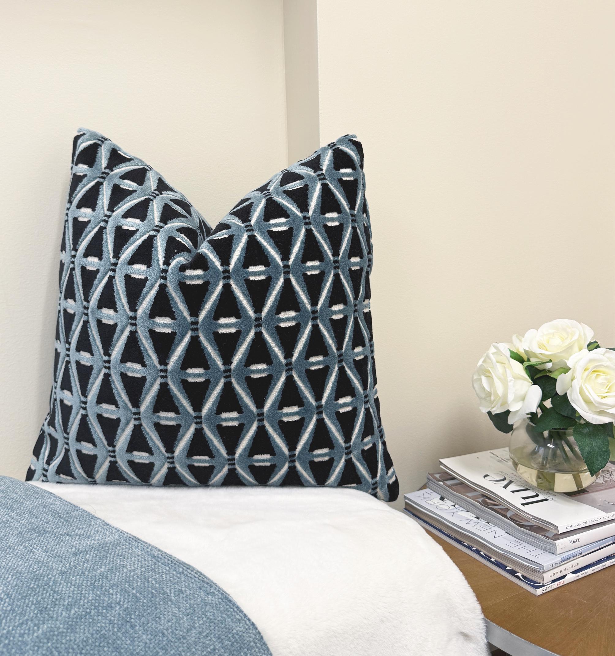 Black Blue Geometric Lattice Velvet Pillow Cover